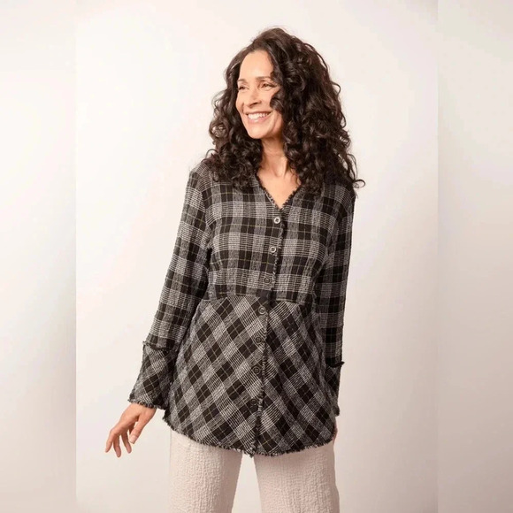 Habitat Tops - Habitat plaid tunic button front black and white stretch cotton Size M